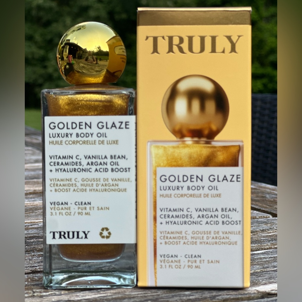 TRULY Golden Glaze Body Oil with Shimmer - 90ML $38 retail